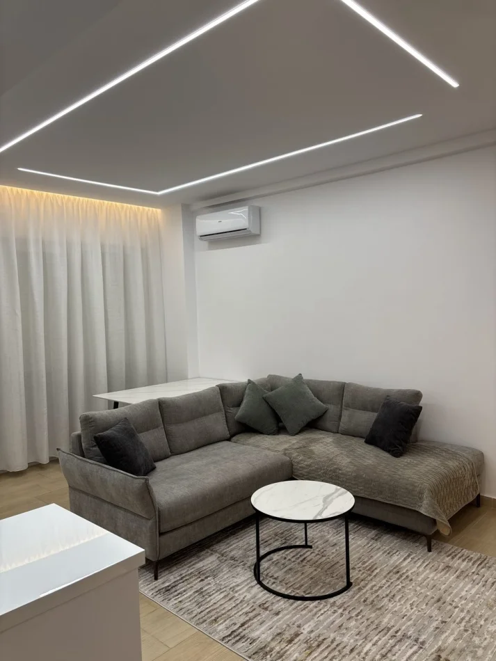 Tirane, jepet me qera apartament 1+1 Kati 4, 63 m² 800 € (Liqeni i Thatë)