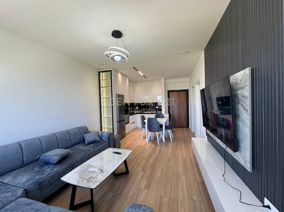 Tirane, jepet me qera apartament 1+1 Kati 4, 64 m² 500 € (astir)