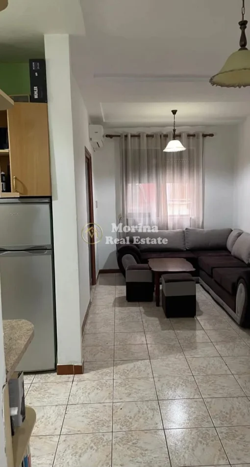 Tirane, jepet me qera apartament 1+1 Kati 4, 65 m² 500 € (Rruga Myslym Shyri)