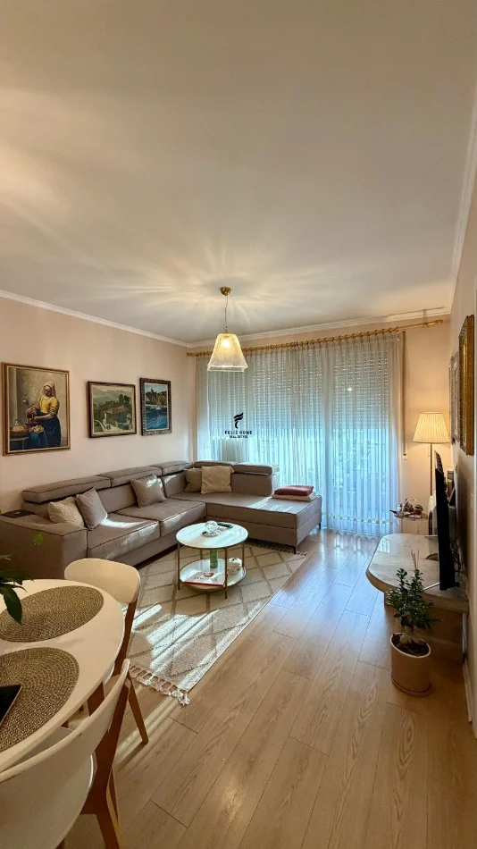 Tirane, jepet me qera apartament 1+1 Kati 4, 65 m² 700 € (DON BOSKO)