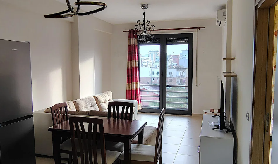 Tirane, jepet me qera apartament 1+1 Kati 4, 67 m² 600 €