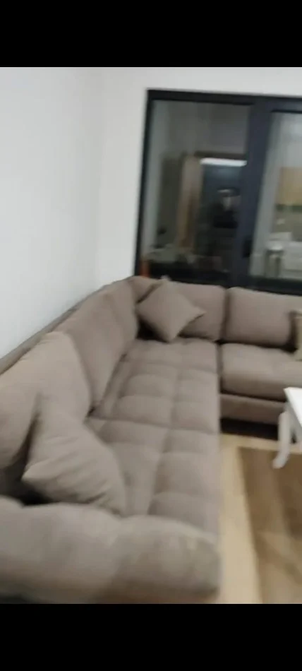 Tirane, jepet me qera apartament 1+1 Kati 4, 70 m² 350 € (Rruga 5 Maji)
