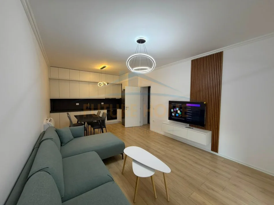 Tirane, jepet me qera apartament 1+1 Kati 4, 70 m² 650 €