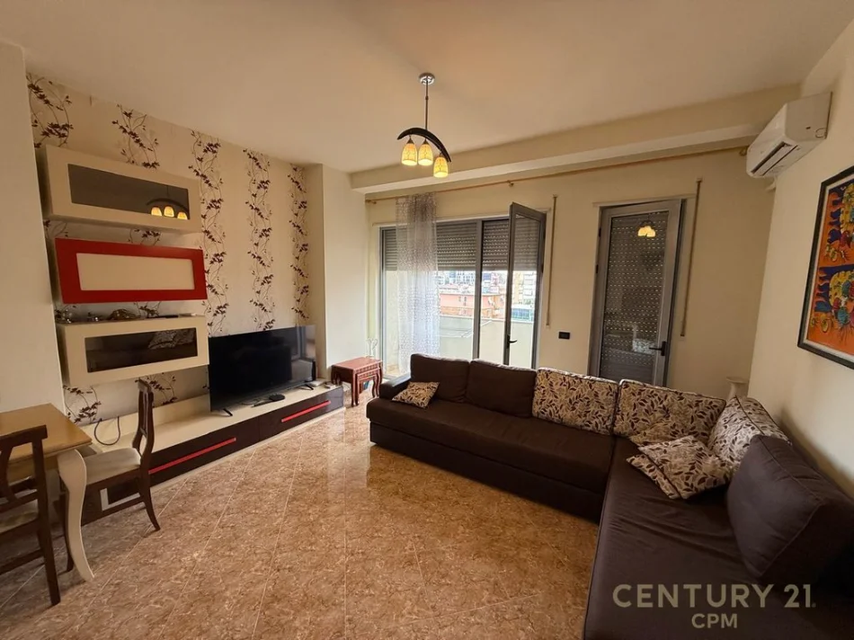 Tirane, jepet me qera apartament 1+1 Kati 4, 70 m² 700 € (pazari i ri sheshi avni rustemi)