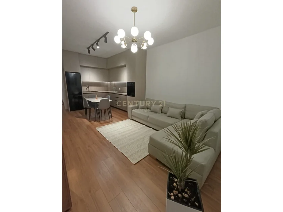 Tirane, jepet me qera apartament 1+1 Kati 4, 70 m² 750 € (Ambasada Amerikane)
