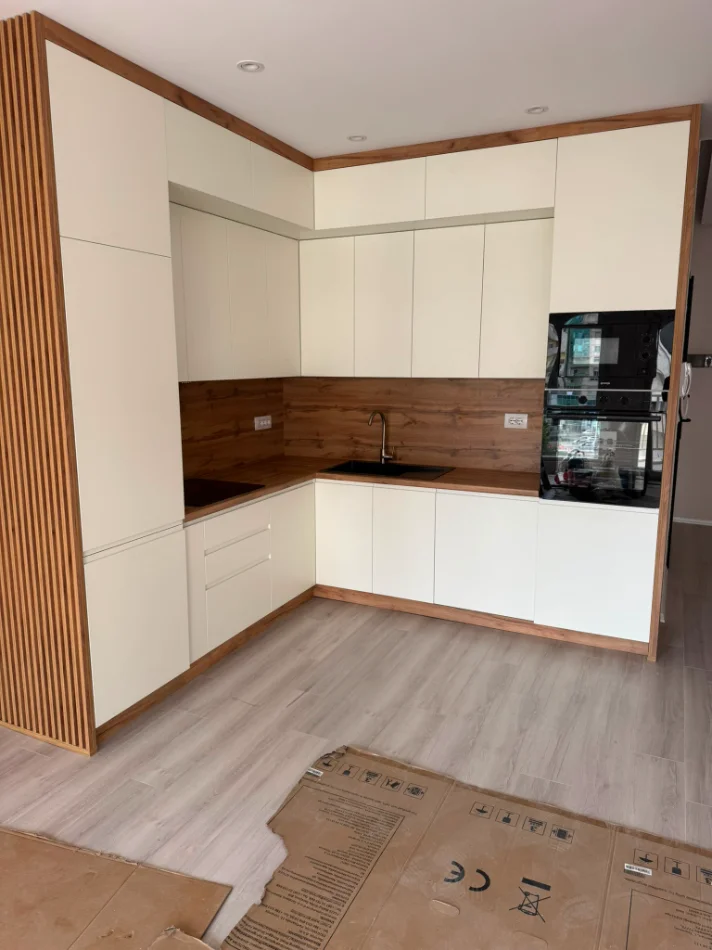Tirane, jepet me qera apartament 1+1 Kati 4, 70 m² 750 € (DON BOSKO)