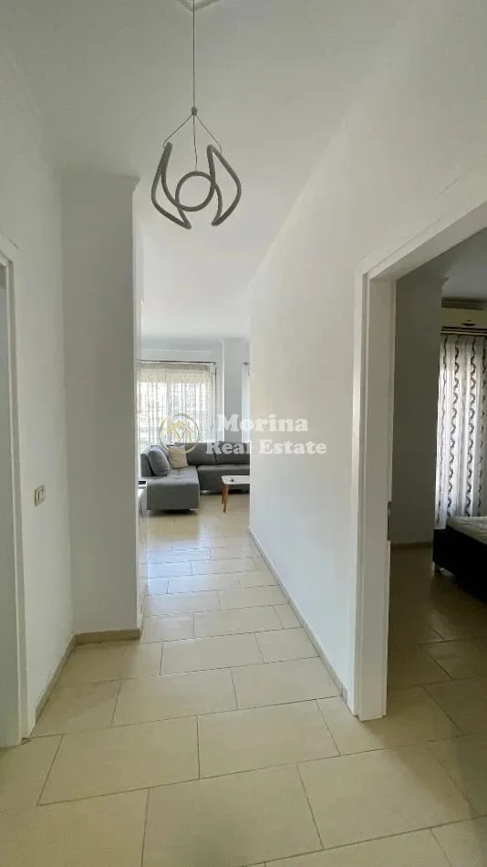 Tirane, jepet me qera apartament 1+1 Kati 4, 70 m² 800 € (Rruga E Kavajes)