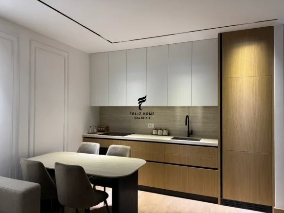 Tirane, jepet me qera apartament 1+1 Kati 4, 70 m² 850 € (KOMUNA E PARISIT)