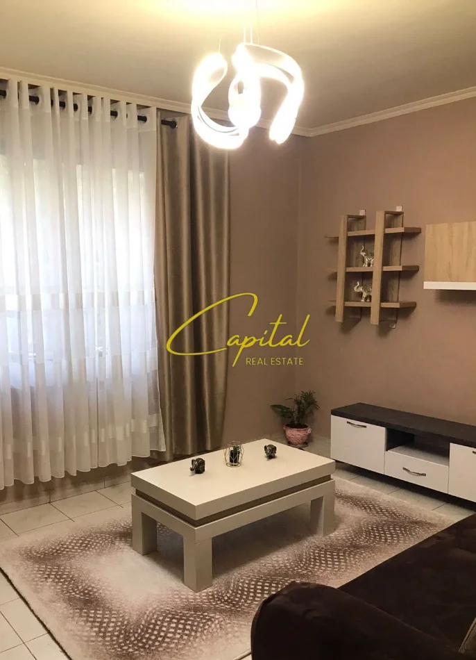 Tirane, jepet me qera apartament 1+1 Kati 4, 75 m² 650 € (RRUGA FERIT XHAJKO)