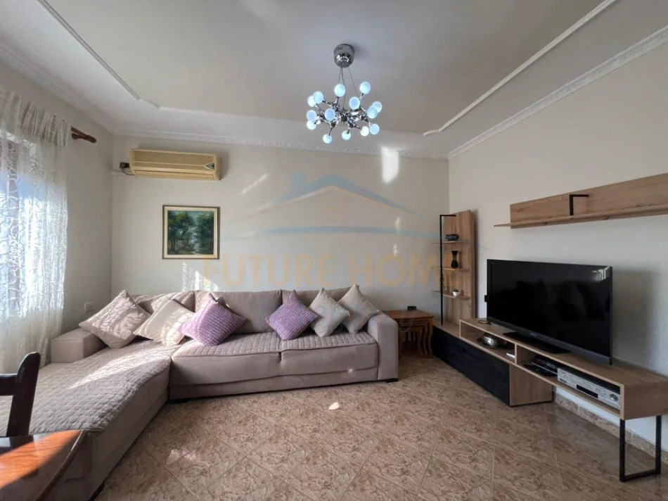 Tirane, jepet me qera apartament 1+1, Kati 5, 51 m² 475 € (Xhamlliku)  Prane Alteo Restorant