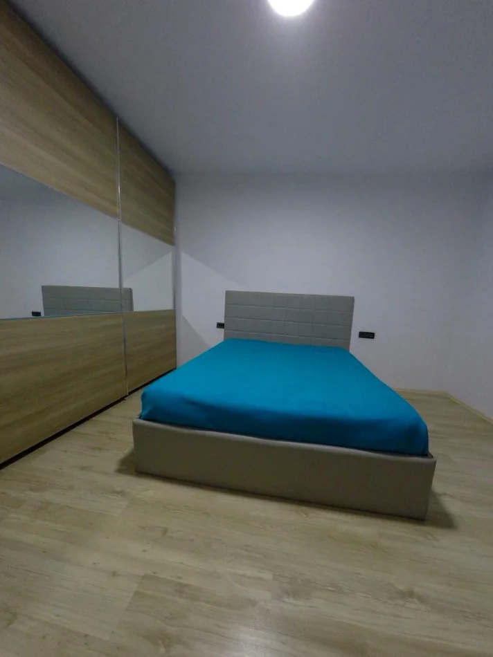 Tirane, jepet me qera apartament 1+1 Kati 5, 54 m² 500 € (MYSLYM SHYRI)