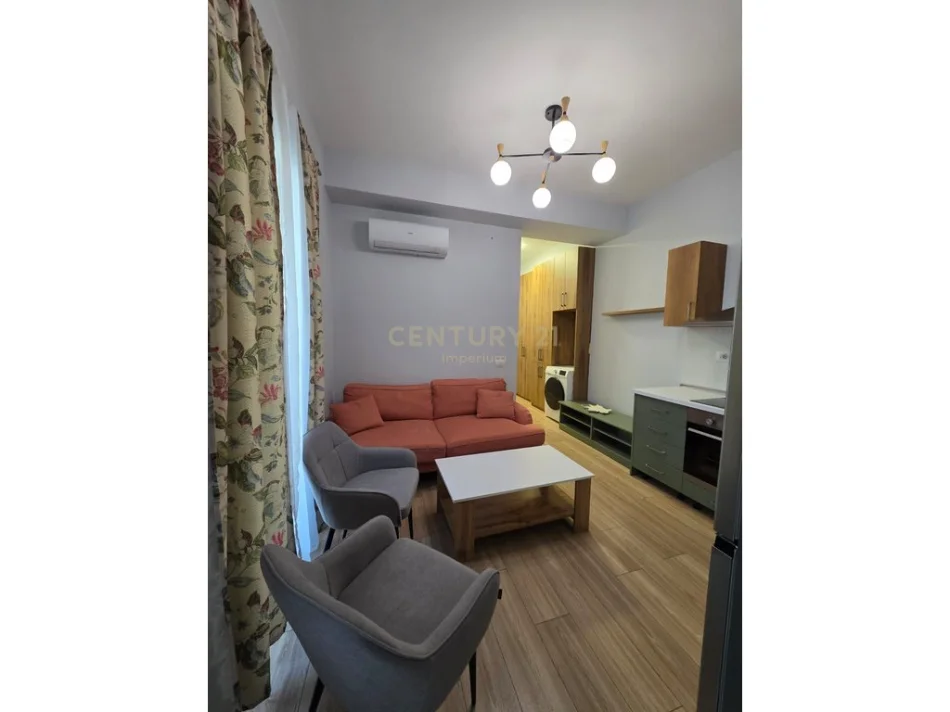 Tirane, jepet me qera apartament 1+1 Kati 5, 55 m² 450 € (Ali dem)