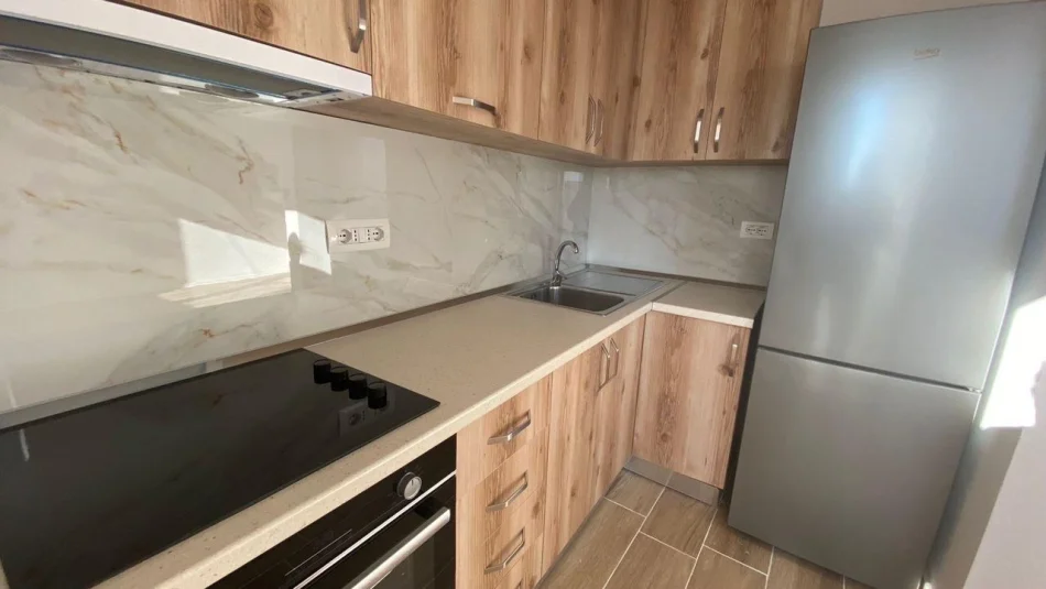 Tirane, jepet me qera apartament 1+1 Kati 5, 57 m² 500 € (Ali Demi)