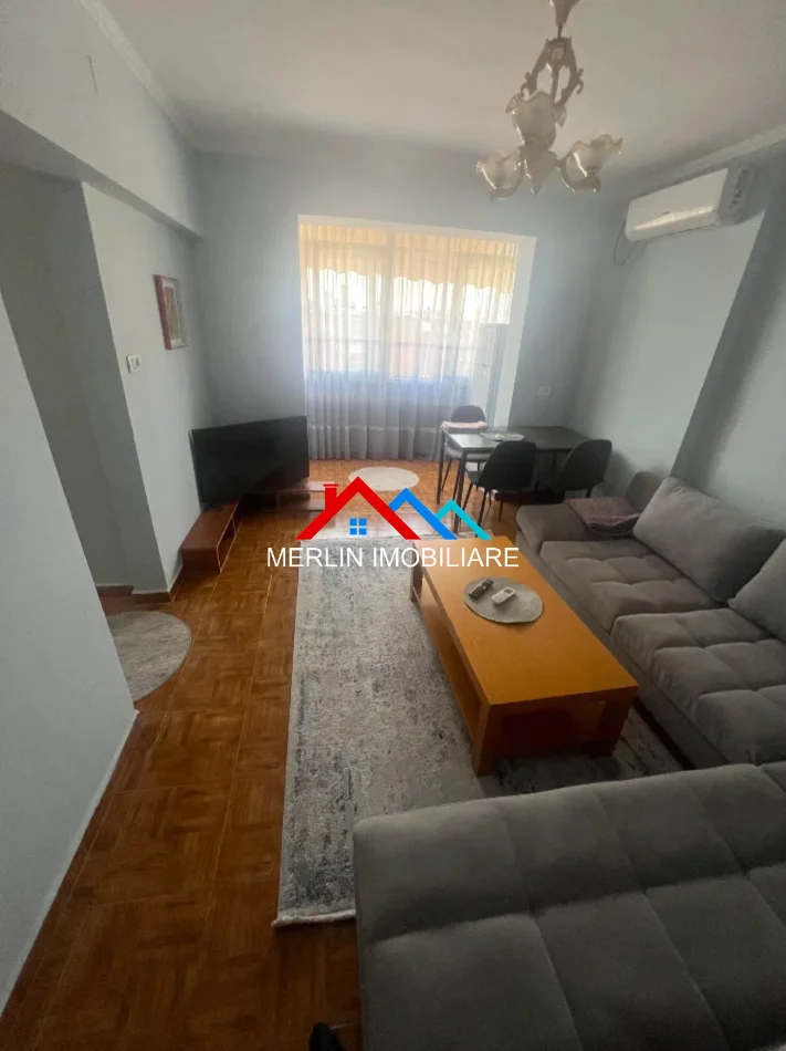Tirane, jepet me qera apartament 1+1 Kati 5, 58 m² 425 € (RRUGA KADRI ROSHI,QSUT)