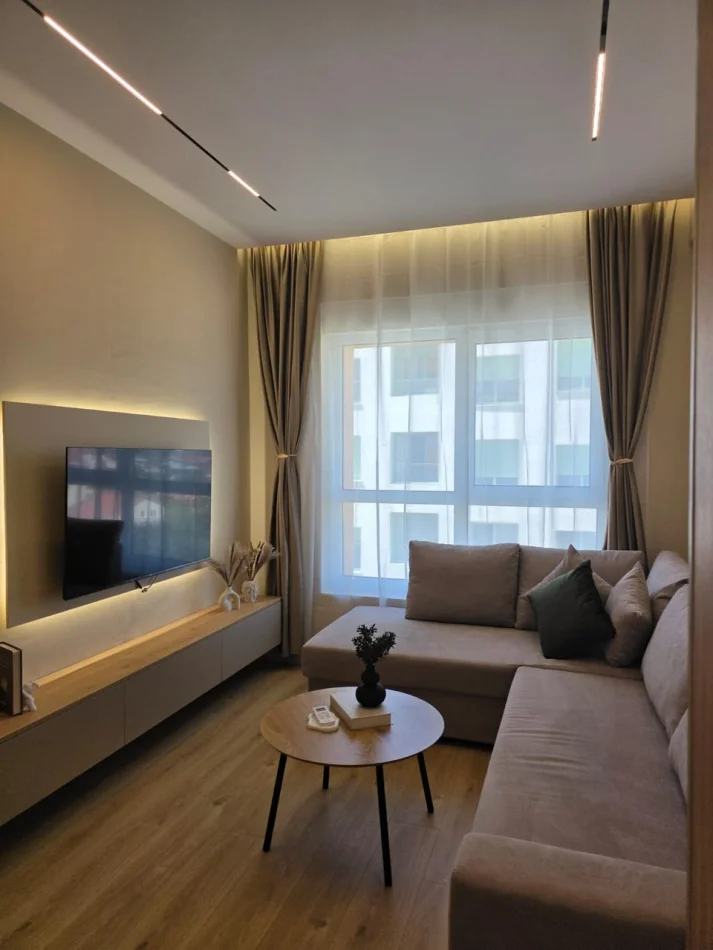 Tirane, jepet me qera apartament 1+1 Kati 5, 58 m² 450 € (Kompleksi Kadiu)