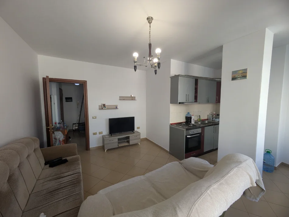 Tirane, jepet me qera apartament 1+1 Kati 5, 60 m² 380 € (Misto Mame)