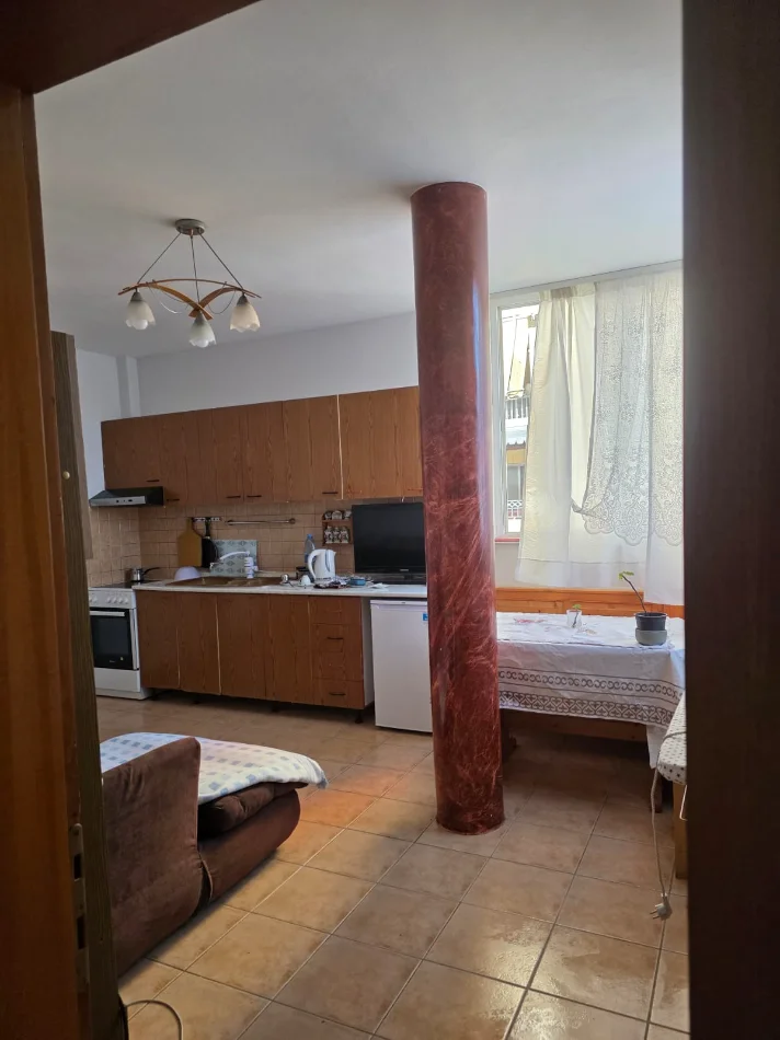 Tirane, jepet me qera apartament 1+1 Kati 5, 61 m² 500 € (BULEVARDI ZOGU I PARE)