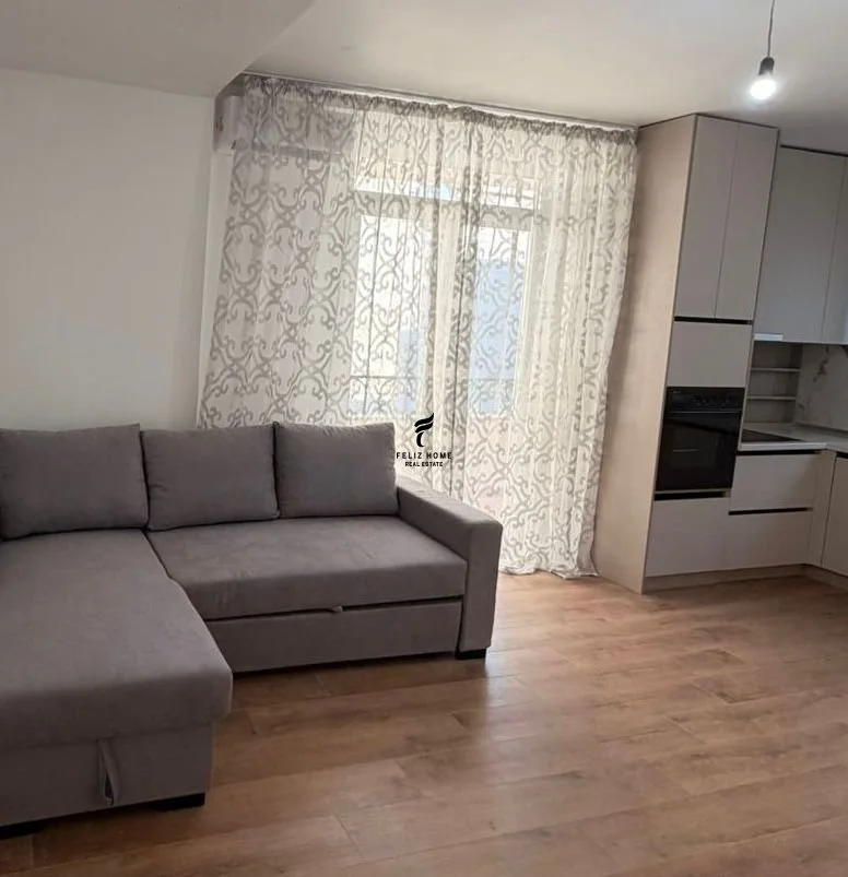 Tirane, jepet me qera apartament 1+1 Kati 5, 62 m² 650 € (BLLOK)