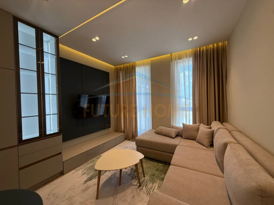 Tirane, jepet me qera apartament 1+1 Kati 5, 63 m² 800 € (Komuna e Parisit)