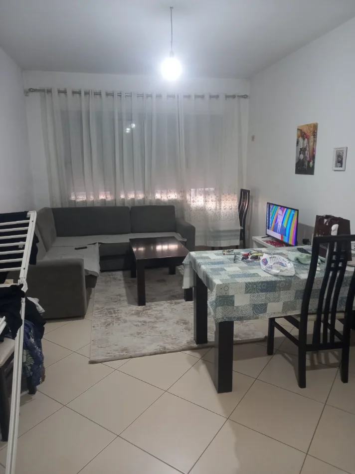 Tirane, jepet me qera apartament 1+1 Kati 5, 65 m² 400 € (Astir)