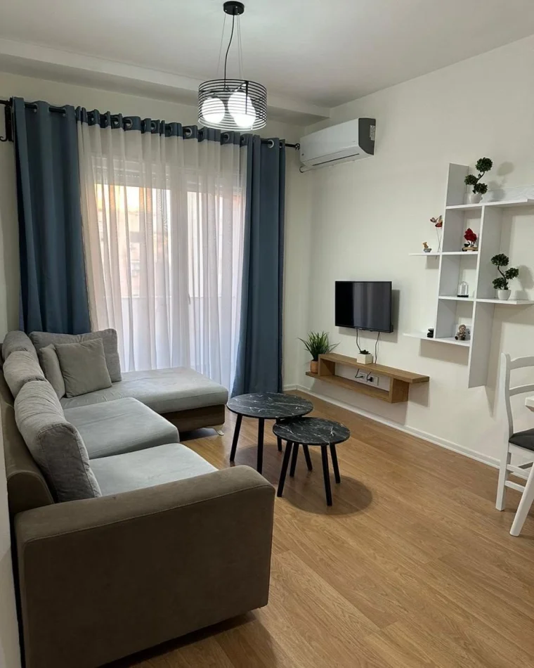 Tirane, jepet me qera apartament 1+1 Kati 5, 65 m² 500 € (Materniteti I Ri)
