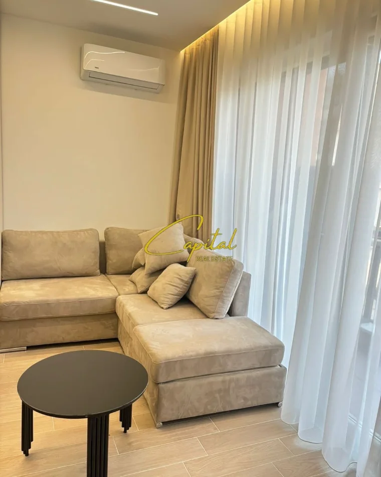 Tirane, jepet me qera apartament 1+1 Kati 5, 65 m² 800 € (MYSLYM SHYRI)