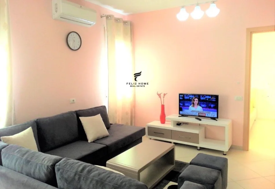 Tirane, jepet me qera apartament 1+1 Kati 5, 68 m² 500 € (ZOGU I ZI)