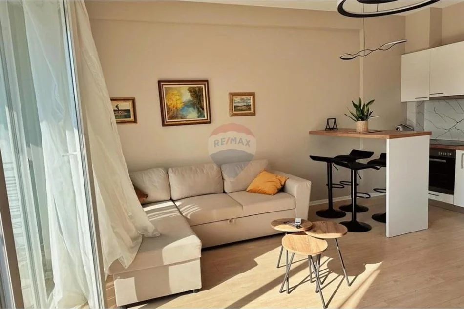 Tirane, jepet me qera apartament 1+1 Kati 5, 69 m² 730 € (Rruga Mihal Grameno)