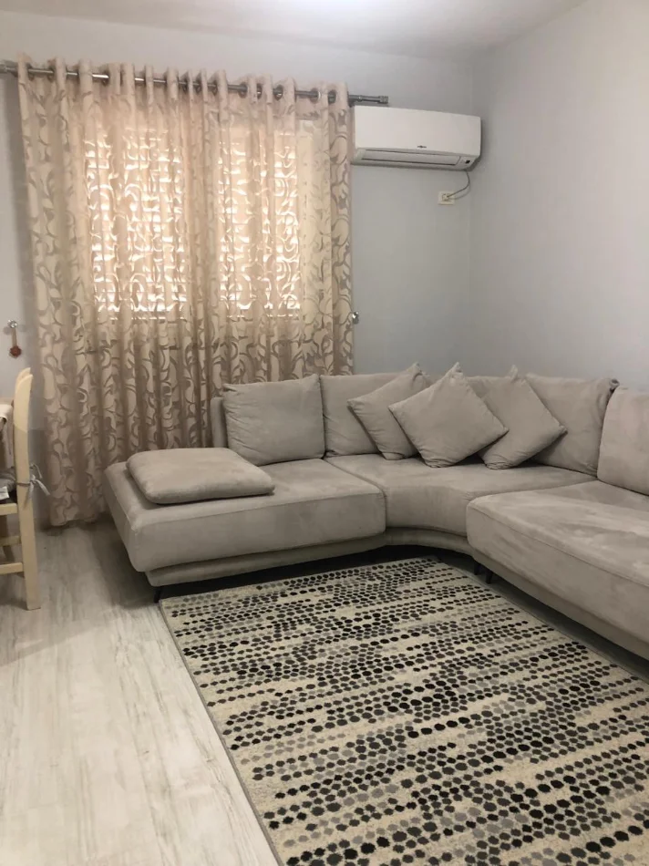 Tirane, jepet me qera apartament 1+1 Kati 5, 70 m² 42.000 Lek (Kushtrimi i Lirise ne Ali Dem)