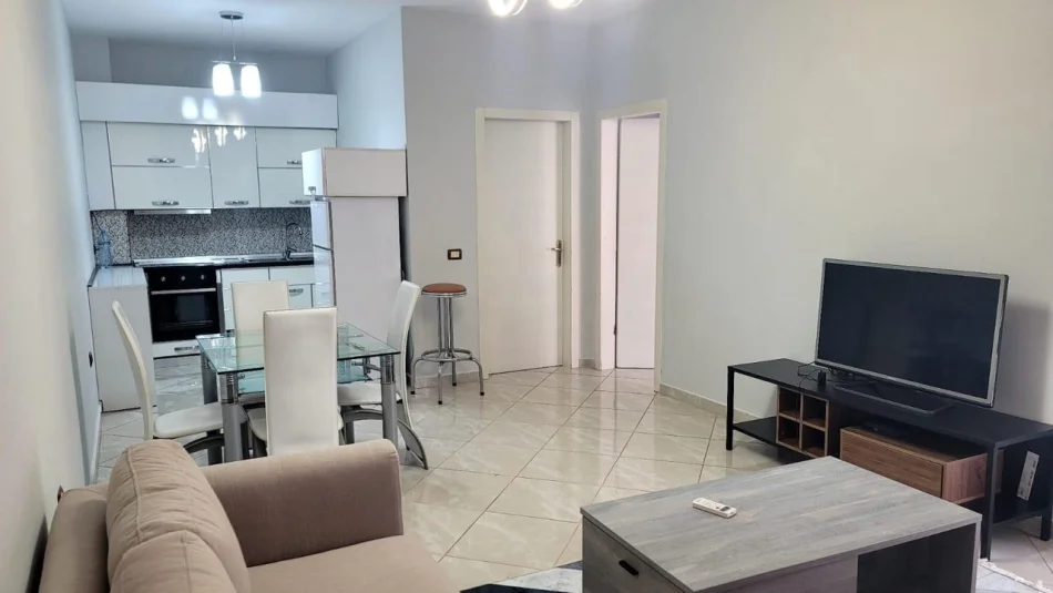 Tirane, jepet me qera apartament 1+1 Kati 5, 70 m² 450 € (Astir)