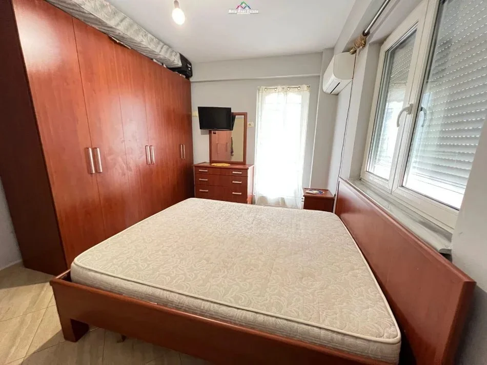 Tirane, jepet me qera apartament 1+1 Kati 5, 70 m² 520 € (Jordan Misja)