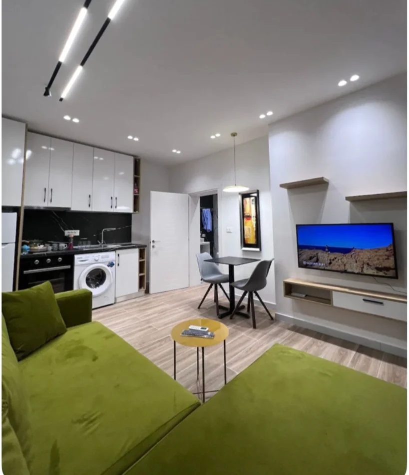 Tirane, jepet me qera apartament 1+1 Kati 5, 70 m² 600 € (STADIUMI DINAMO)