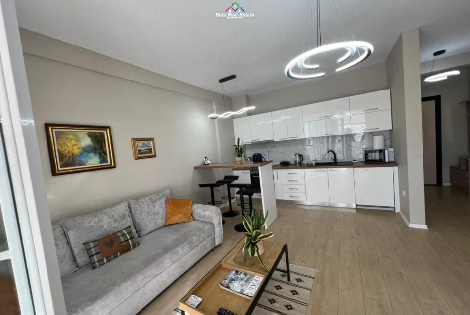 Tirane, jepet me qera apartament 1+1 Kati 5, 70 m² 720 € (Rruga Mihal Grameno)