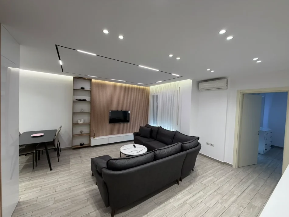 Tirane, jepet me qera apartament 1+1 Kati 5, 70 m² 800 € (Rruga Haxhi Hysen Dalliu prane palestres “UrbanFit”)