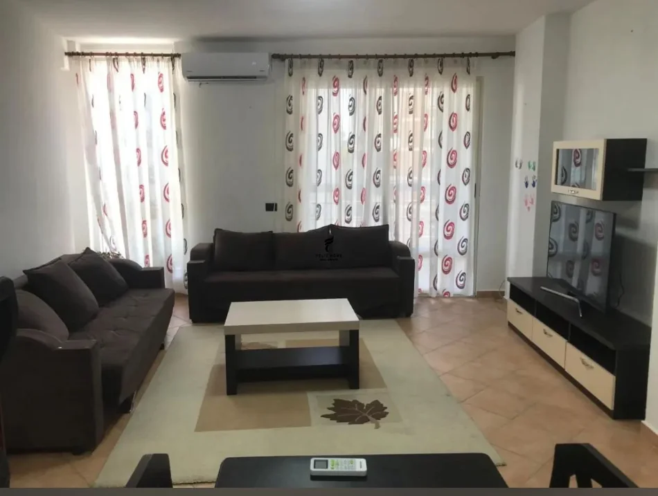 Tirane, jepet me qera apartament 1+1 Kati 5, 72 m² 65 € (STACIONI TRENIT)