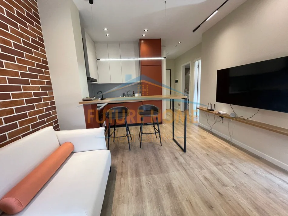 Tirane, jepet me qera apartament 1+1 Kati 6, 53 m² 680 € (Bulevardi i Ri)