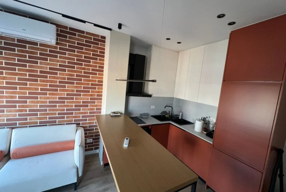 Tirane, jepet me qera apartament 1+1 Kati 6, 55 m² 675 € (Rruga Karl Gega)