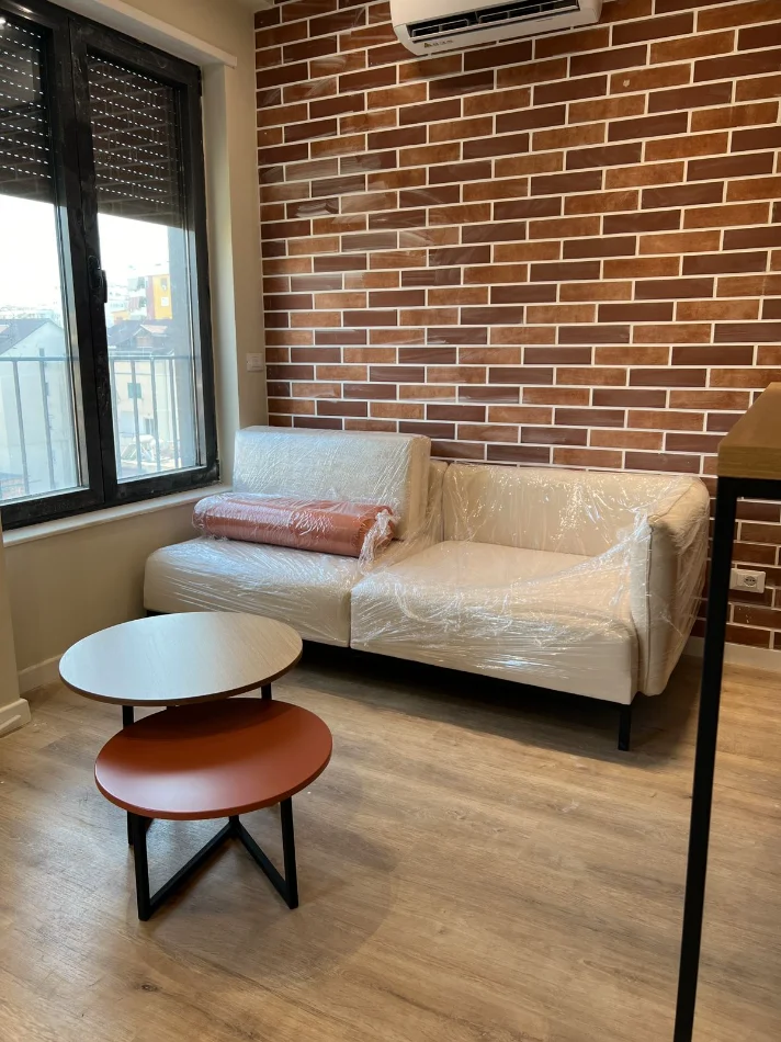 Tirane, jepet me qera apartament 1+1 Kati 6, 57 m² 650 € (Rruga Karl Gega)