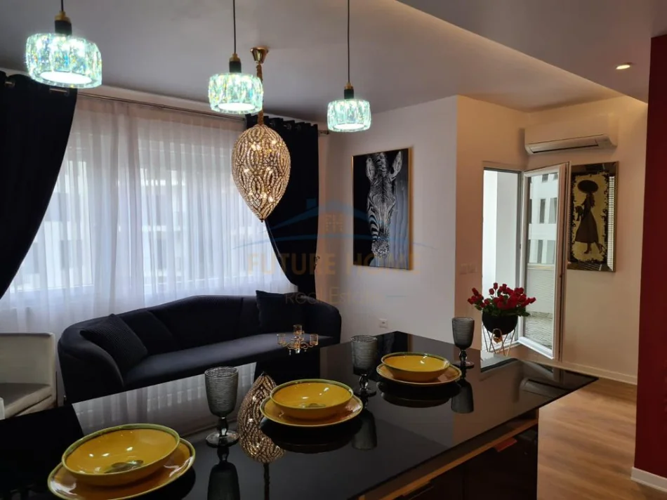 Tirane, jepet me qera apartament 1+1 Kati 6, 59 m² 900 € (Rruga e Kosovareve)