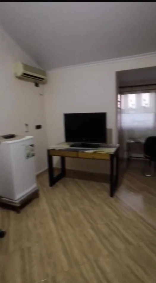 Tirane, jepet me qera apartament 1+1 Kati 6, 60 m² 400 € (Rruga Reshit Petrela)