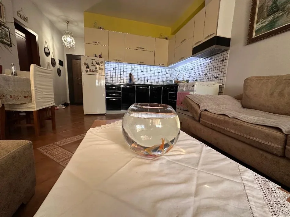 Tirane, jepet me qera apartament 1+1 Kati 6, 60 m² 420 € (ASTIR)