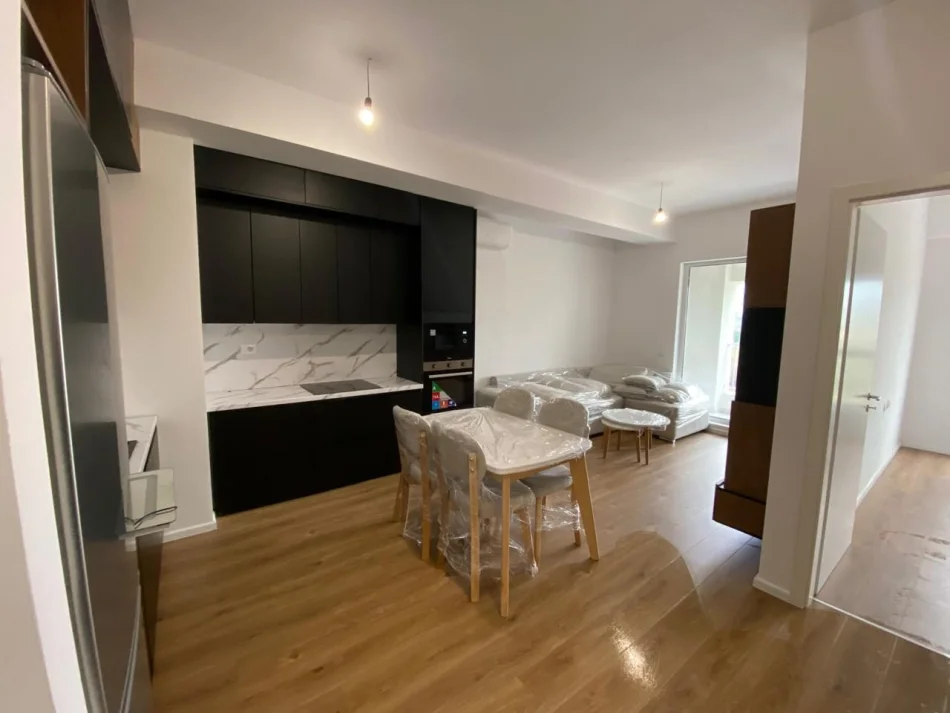 Tirane, jepet me qera apartament 1+1 Kati 6, 60 m² 450 € (Mangalem 21)