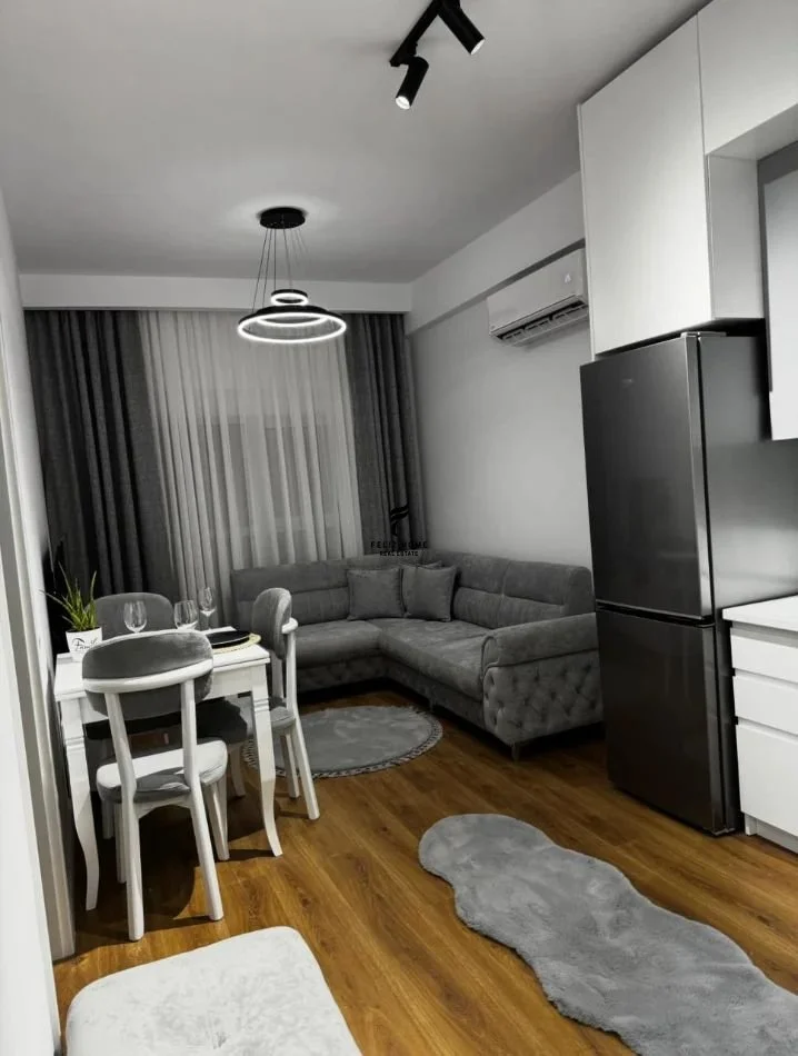 Tirane, jepet me qera apartament 1+1 Kati 6, 60 m² 600 € (ALI DEMI)
