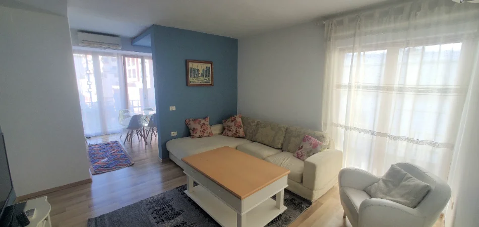 Tirane, jepet me qera apartament 1+1 Kati 6, 65 m² 550 € (Myslym Shyri)