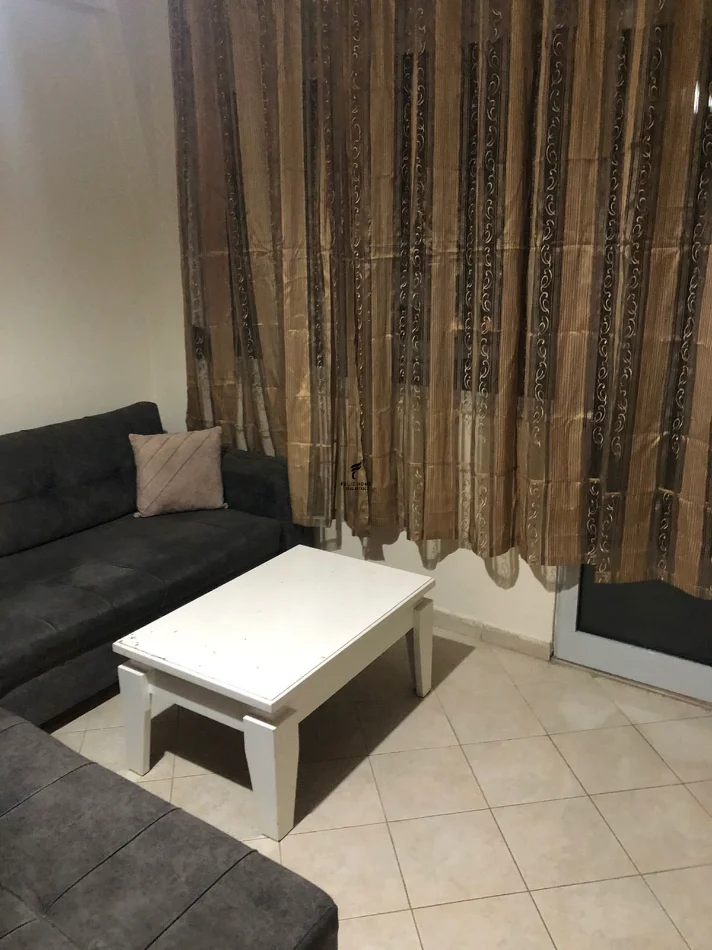 Tirane, jepet me qera apartament 1+1 Kati 6, 70 m² 450 € (SELVIA)