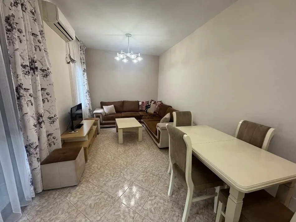 Tirane, jepet me qera apartament 1+1 Kati 6, 70 m² 650 € (21 DHJETORI)