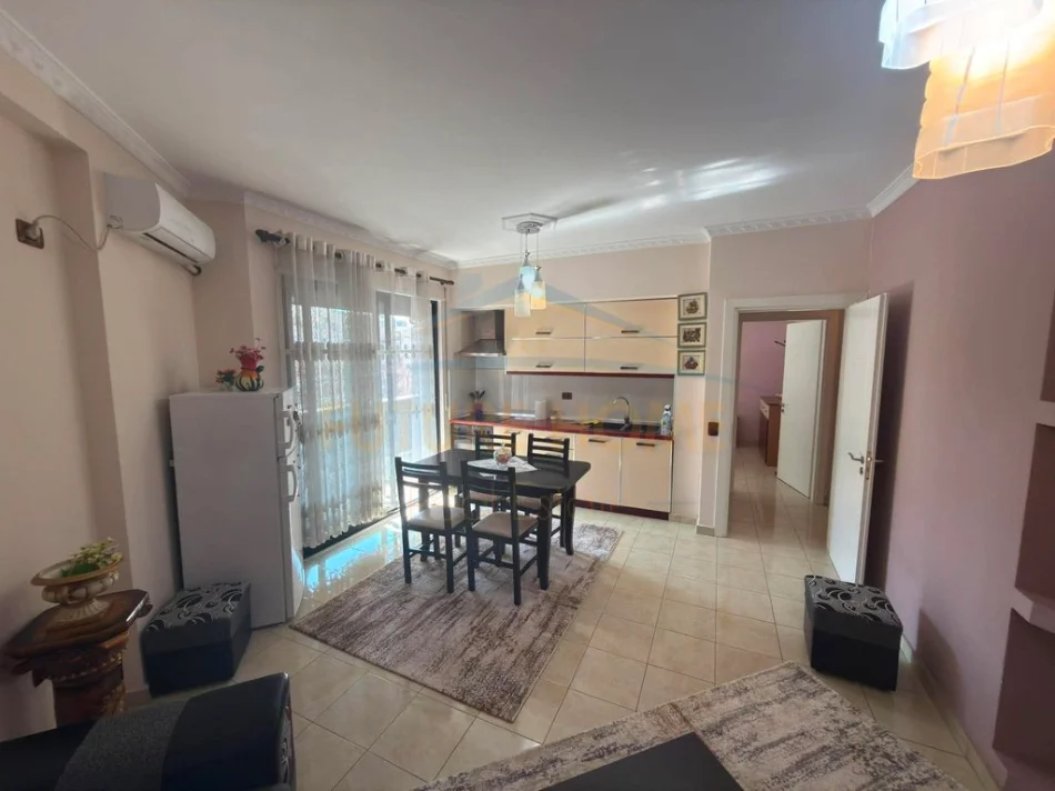 Tirane, jepet me qera apartament 1+1 Kati 6, 72 m² 450 € (astir)