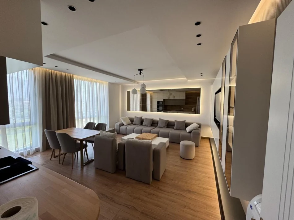 Tirane, jepet me qera apartament 1+1 Kati 6, 72 m² 700 € (Bulevardi I Ri)