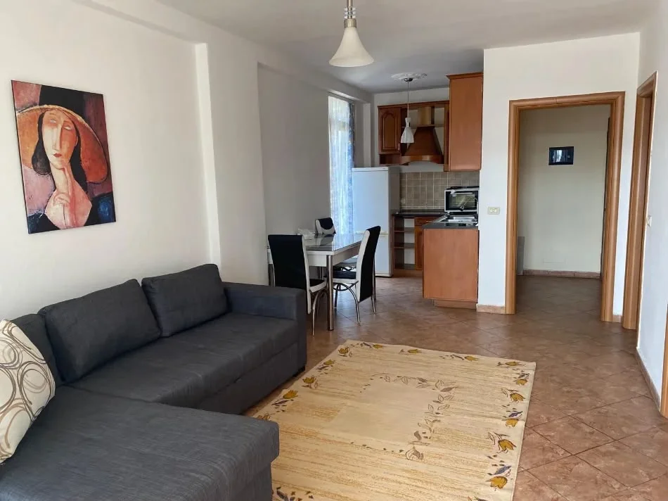 Tirane, jepet me qera apartament 1+1 Kati 6, 81 m² 600 € (PAZARI I RI)