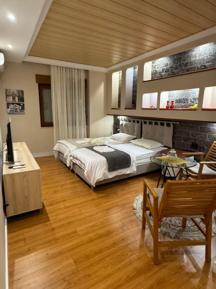 Tirane, jepet me qera apartament 1+1 Kati 7, 110 m² 1.500 € (9 KATSHET)